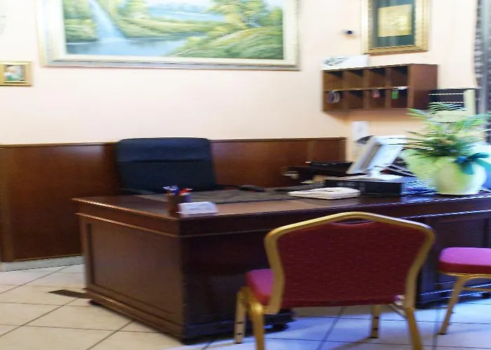 Farini 2* Rome