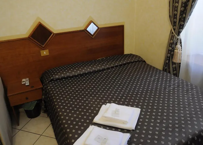 Hotel Farini Rome