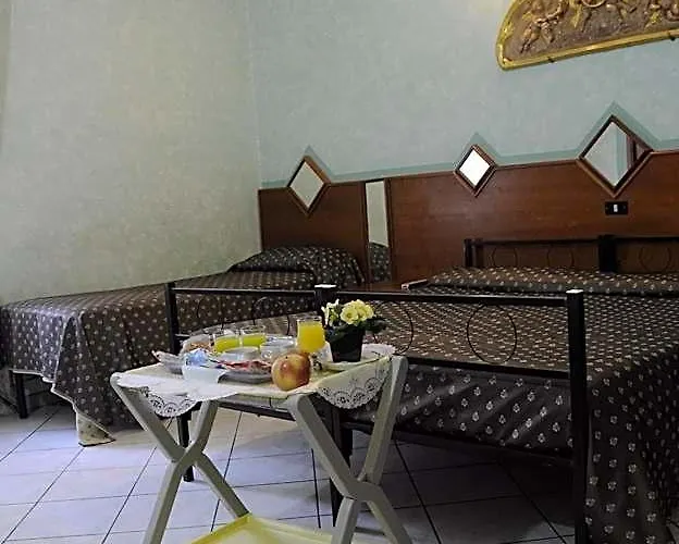 Farini 2* Rome