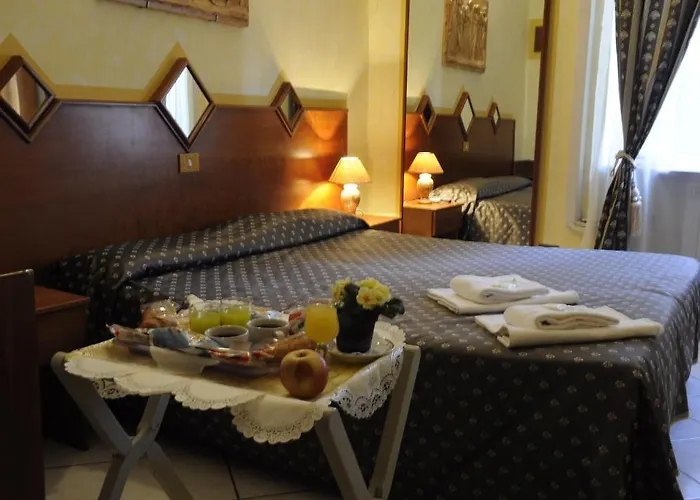 Hotel Farini 2*